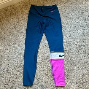 Nike dri fit size small leggings